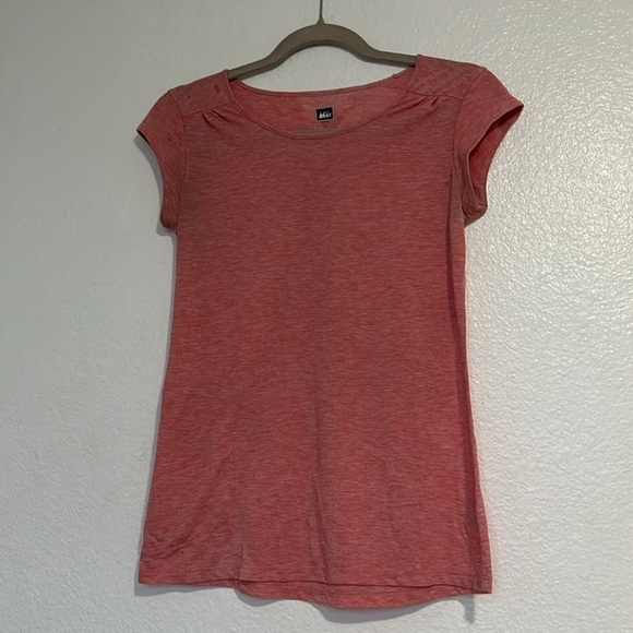 REI Women's Peach Running Workout T-Shirt, Bike T-Shirt, Size S - Picture 2 of 9